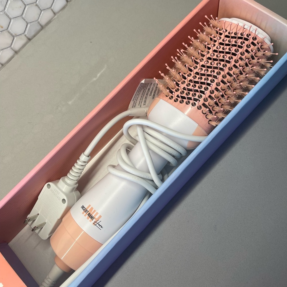 Blowout brush